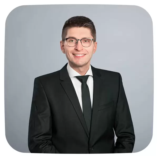 انتخاب وکیل حقوقی در فرانکفورت