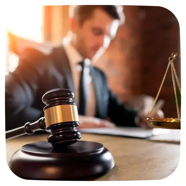 عقد وکالت میان وکیل حقوقی کیفری و موکل