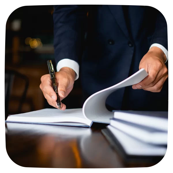 وکیل-حقوقی-قراردادها-در-اریکه-دادبان